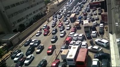 كثافات مرورية أعلى كوبرى أكتوبر (فيديو)