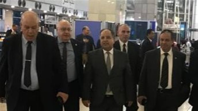 وزير المالية يتفقد