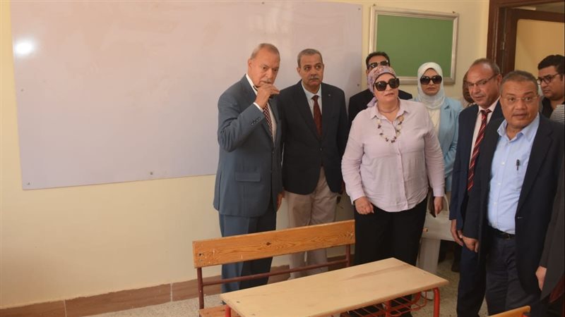 محافظ القليوبية خلال