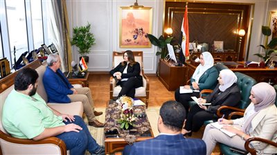 وزيرة الهجرة تبحث التعاون مع رئيس الإسكندرية السينمائي في الدورة 39 من المهرجان