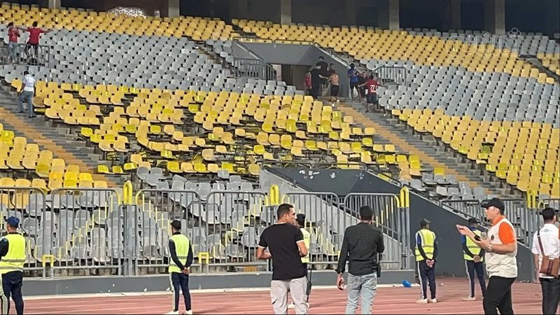 جماهير الأهلي تحطم