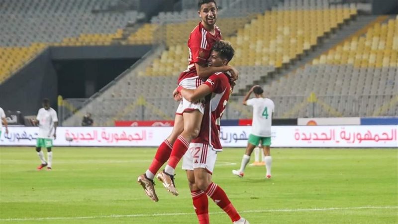 رضا سليم يحتفل بهدفه