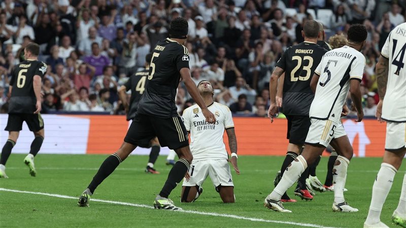 ريال مدريد يفتتح