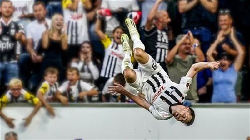 ليفربول يتأخر بهدف