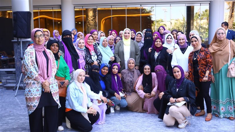  نيفين القباج وزيرة