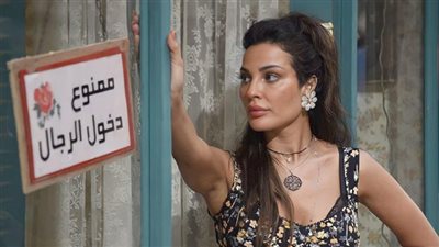 نادين نسيب نجيم تروج للحلقة الأخيرة من مسلسل صالون زهرة