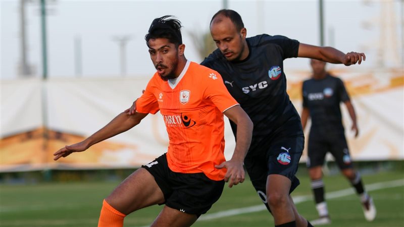 فاركو أمام مركز شباب
