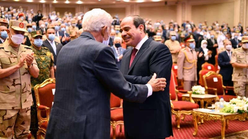 الرئيس السيسي مع