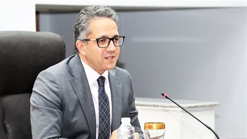 الدكتور خالد العناني