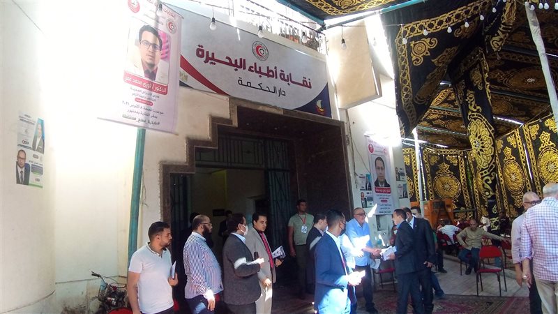 إقبال متوسط في انتخابات