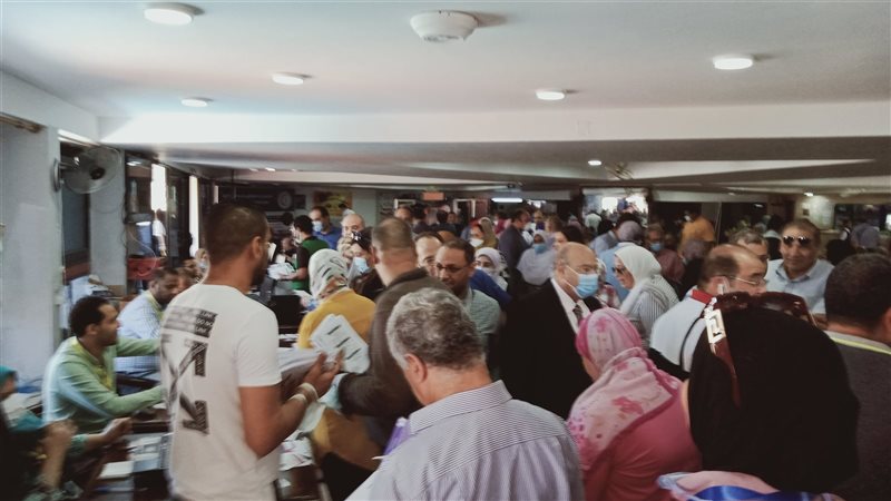 إقبال متوسط على انتخابات