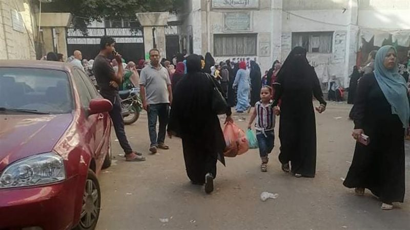 زحام أمام المعاهد