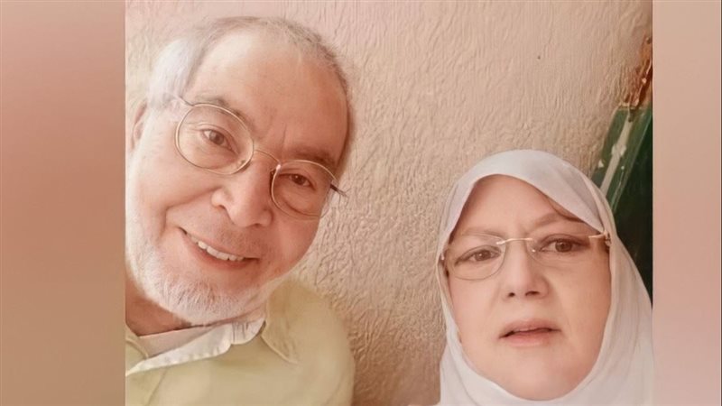 الفنان حسن يوسف وزوجته