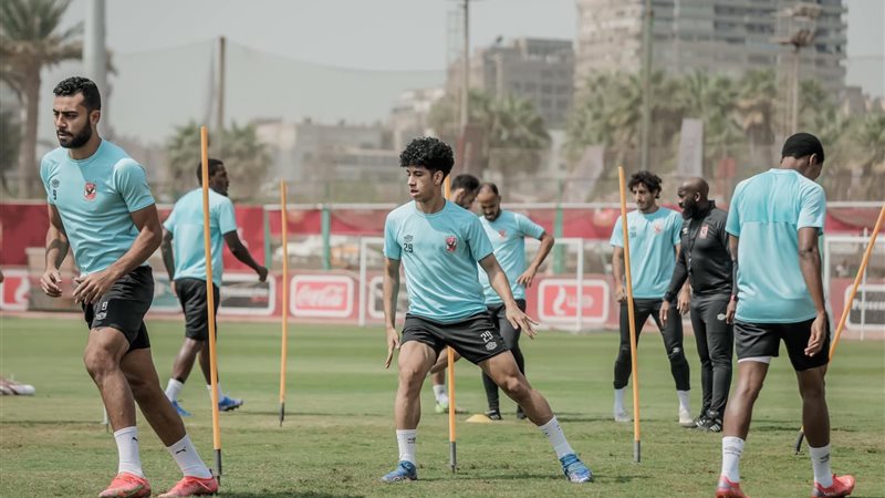 لاعبي الأهلي