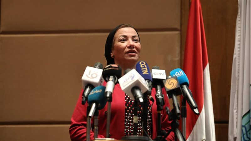 وزيرة البيئة