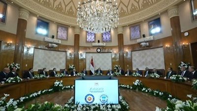 السيسي يؤكد ضرورة طرح الأفكار العملية لمواجهة التحديات أمام الدولة