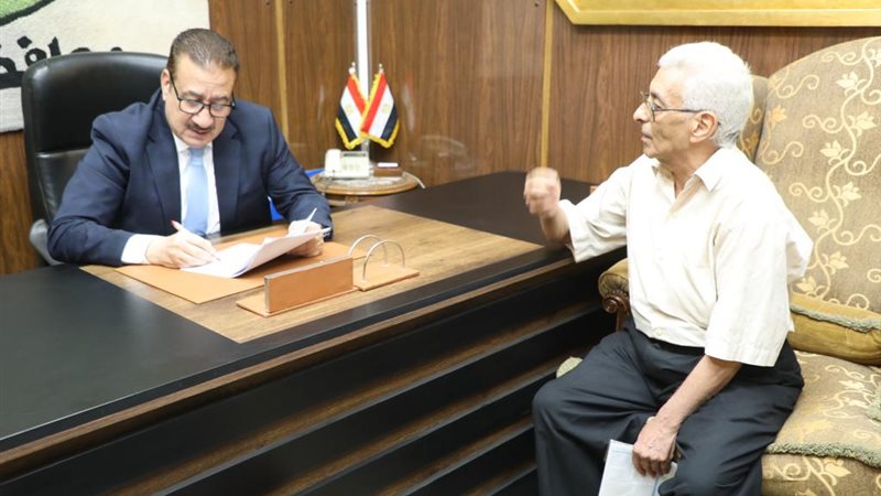 محافظ المنوفية خلال