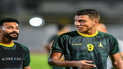 وكيل محمد شريف: لا يوجد مفاوضات مع الزمالك واللاعب متأقلم في السعودية