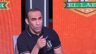 عبد الحفيظ يتحدث عن عدم مشاركته في احتفالية الأهلي ويحرج مهيب عبد الهادي على الهواء (فيديو)