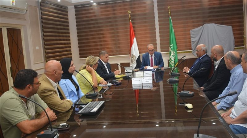 محافظ القليوبية خلال