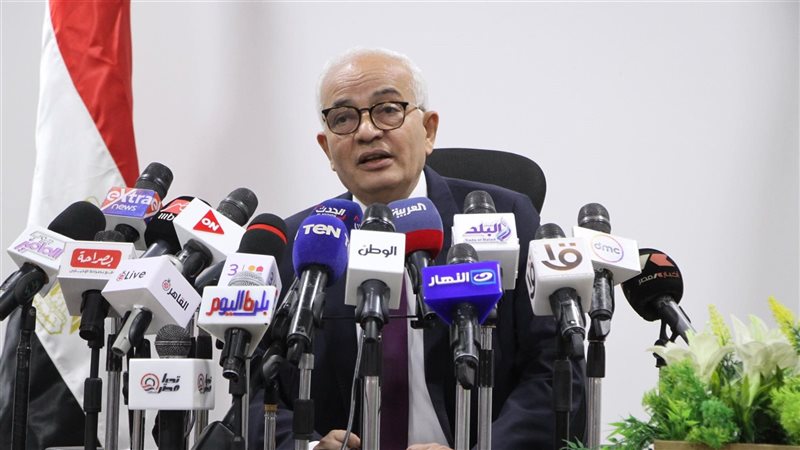 الدكتور رضا حجازي،