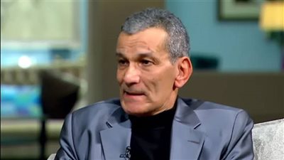 نقل الفنان محمد فريد للمستشفى، وابنته تطلب الدعاء له