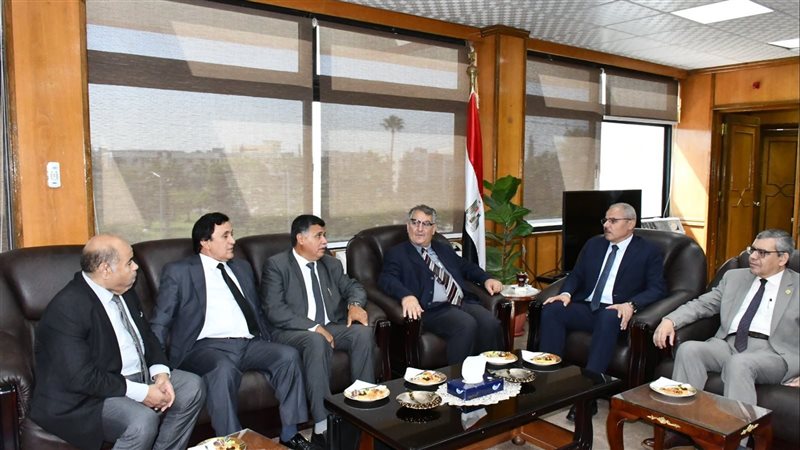 جامعة القناة تبحث