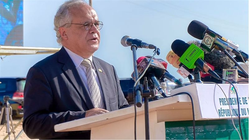 السفير الفرنسي لدى