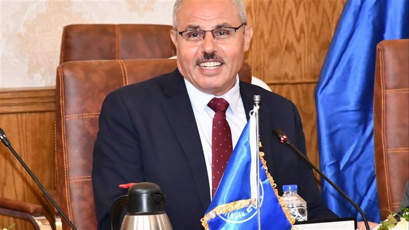 الدكتور ناصر مندور