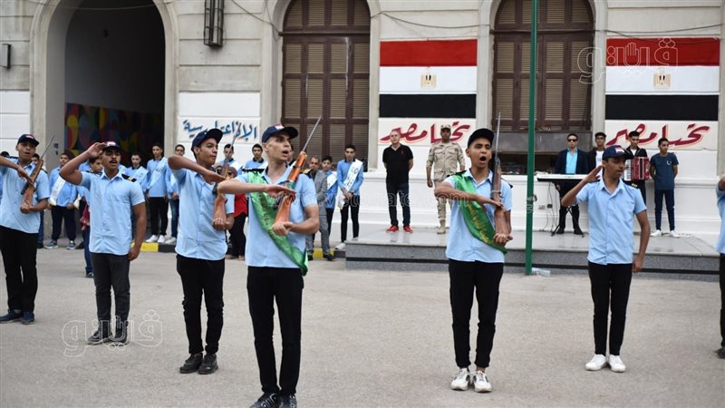 طلاب الشرطة المدرسية