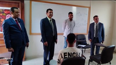 كلية الألسن بجامعة الأقصر تنظم لقاءات تعريفية للطلاب الجدد