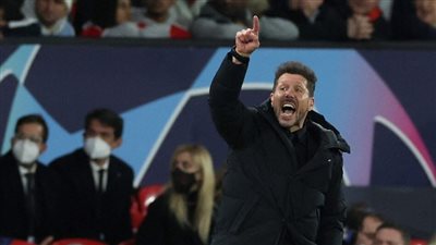مدرب أتلتيكو مدريد يقدم خدمة لـ برشلونة في الميركاتو الصيفي 
