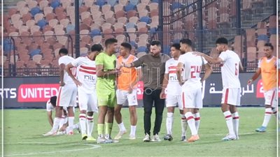 شاهد ماذا فعل الونش مع لاعبي الزمالك قبل بداية الشوط الثاني من مباراة آرتا سولار