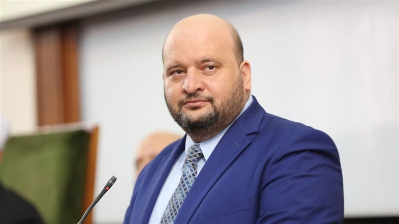  الدكتور إبراهيم
