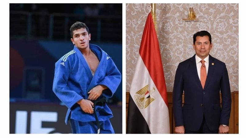 أشرف صبحي يهنئ لاعب