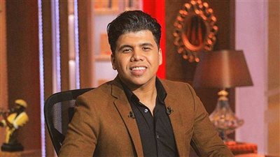 عمر كمال: كنت بشتغل الفرح بـ300 جنيه ومكنتش بعرف أجيب بدلة إيجار أشتغل بيها (فيديو)