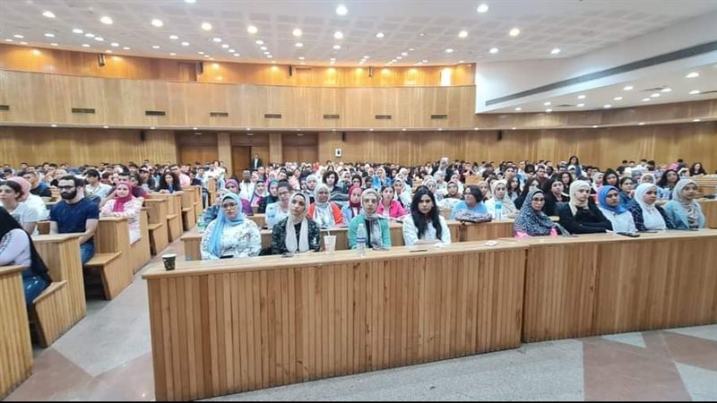 جامعة عين شمس، فيتو