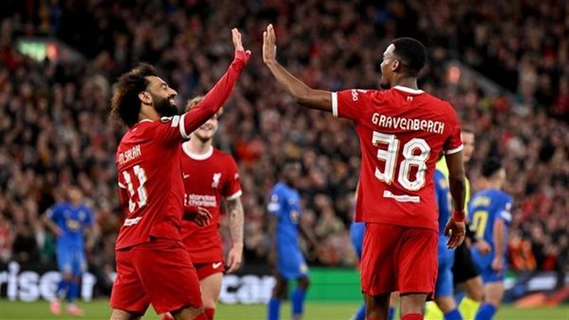 محمد صلاح يقود تشكيل