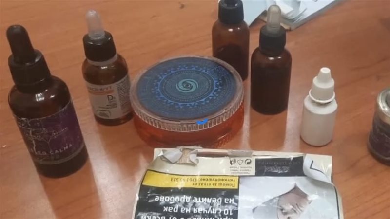 المضبوطات بحوزة رجال