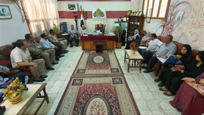وكيل تعليم الأقصر يوجه بصرف المستحقات المالية للمعلمين دون تأخير