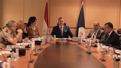 أحمد عيسى يترأس اجتماع اللجنة الدائمة لتراخيص المنشآت الفندقية والسياحية