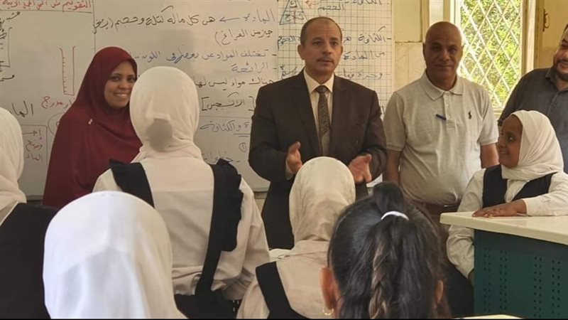 جولة وكيل وزارة التربية