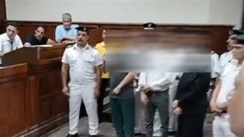 المتهمون، فيتو