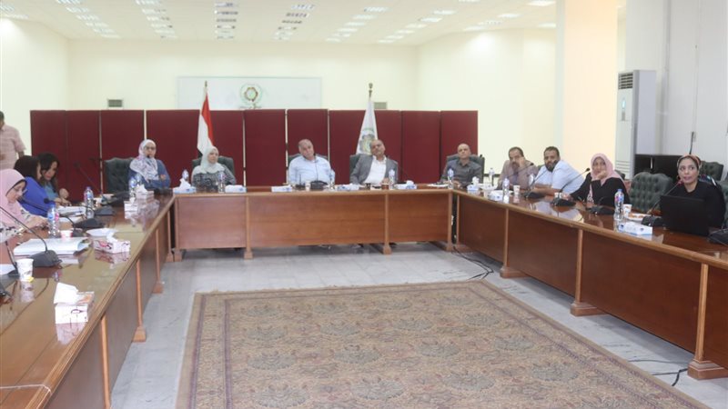 اجتماع د. عاصم الجزار