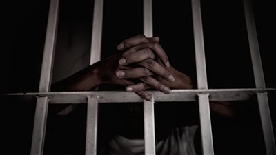 حبس سائق عثر بحوزته على 5 كيلو حشيش بالشروق