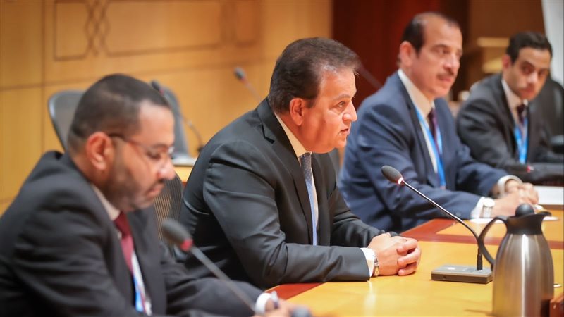 اجتماع وزير الصحة،فيتو