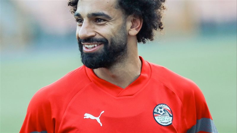 محمد صلاح قائد منتخب