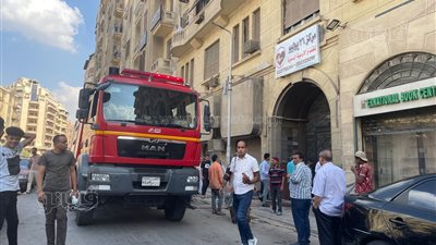 السيطرة على حريق مبنى بشارع 26 يوليو بوسط البلد (صور)