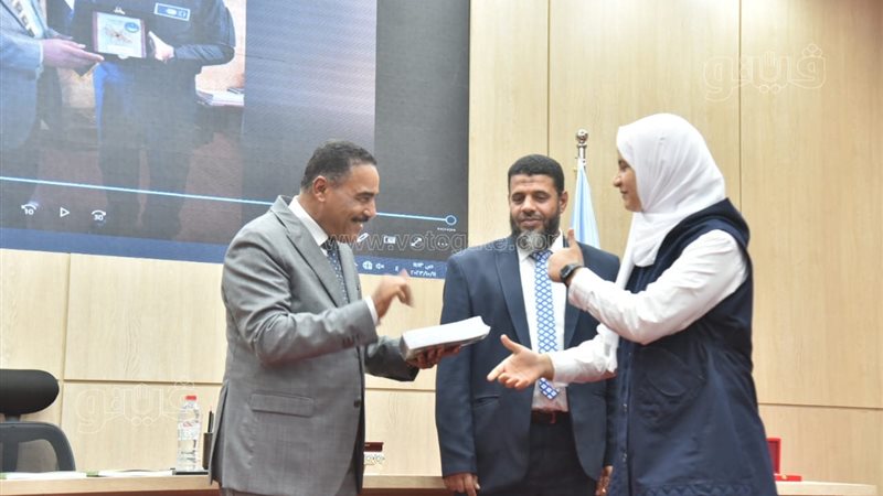 محافظ مطروح يشهد