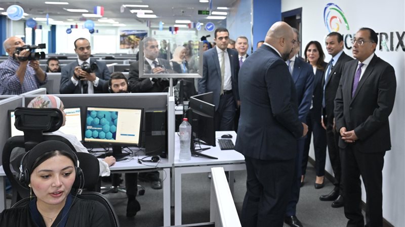 مدبولي يزور عددًا